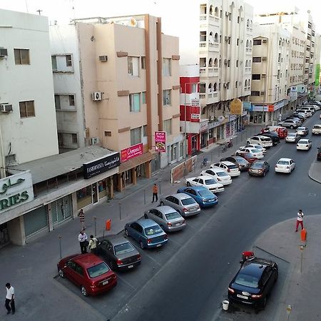 Atlas Hotel Manama Exteriör bild